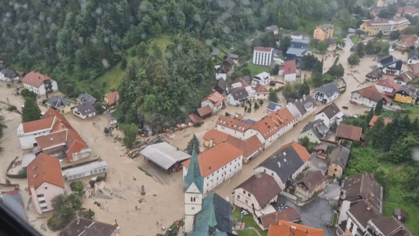 урсула фон дер лайен пристигна словения оценява щетите унищожителните наводнения