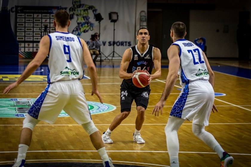 Георги Боянов е първото ново попълнение на баскетболния ЦСКА, обявиха