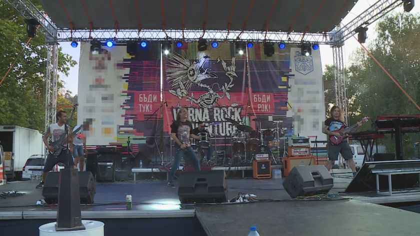 Днес е последният ден от фестивала Varna Rock Adventure. На