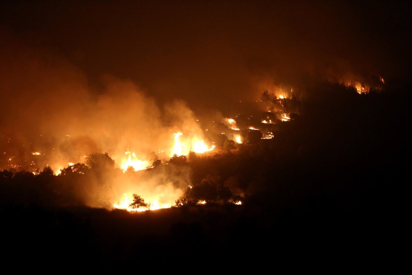 Критично остава положението с пожара край Александруполис
