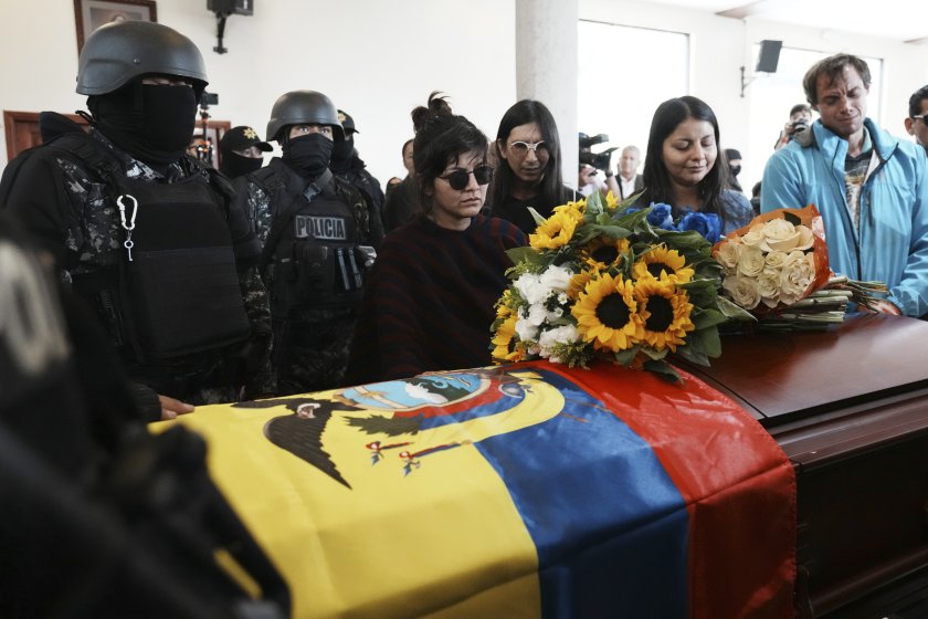 погребаха убития кандидат президент еквадор снимки