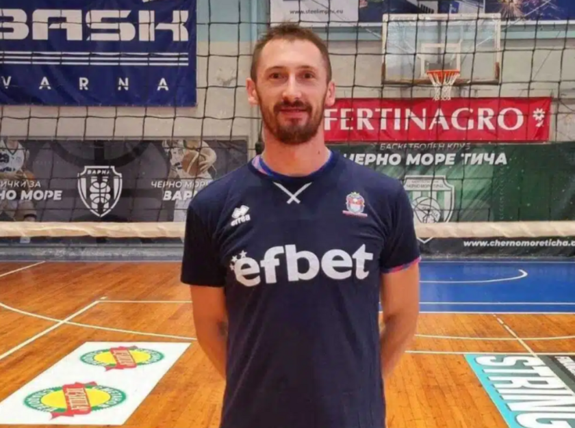 Волейболният отбор на Черно море привлече украинеца Артьом Скороход, който
