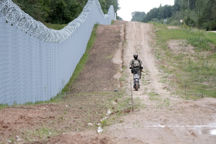 латвия засили охраната границата беларус близо 100 опита незаконни преминавания ден