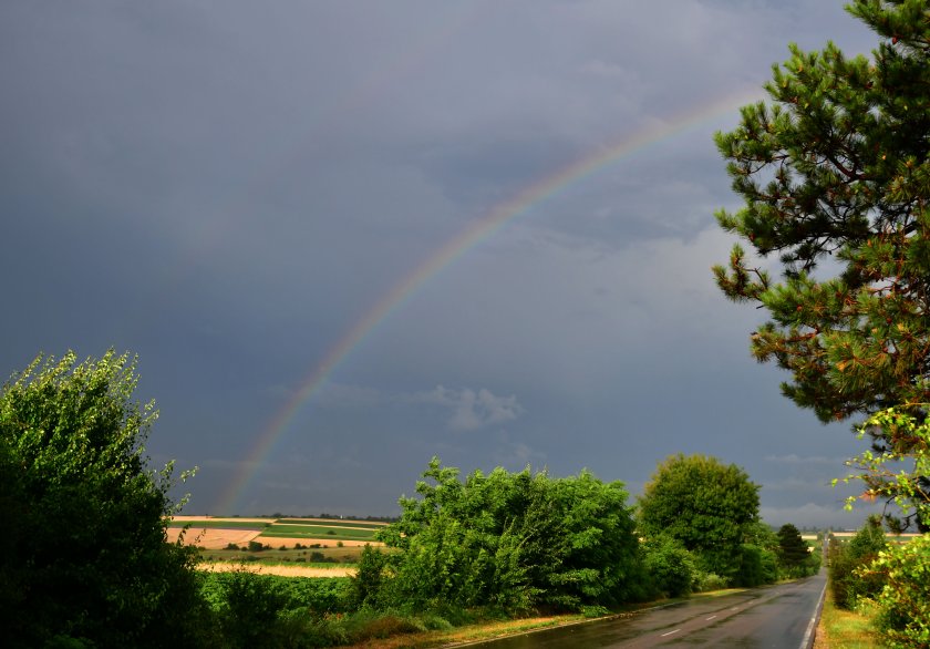 Слънчево ще се задържи и днес в по-голямата част от