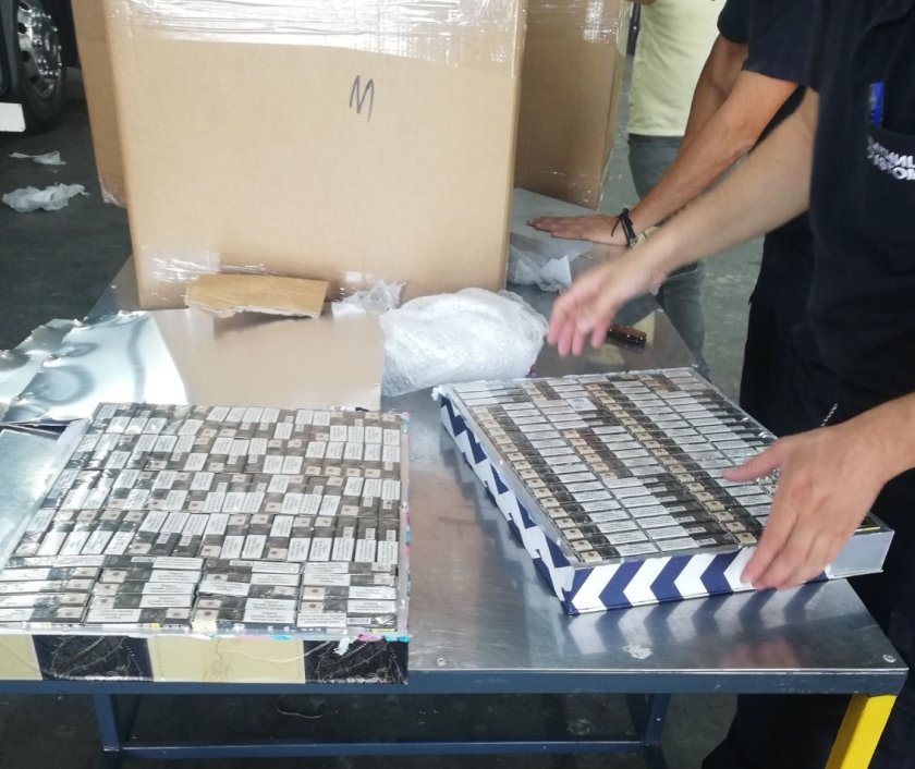 откриха близо 000 къса контрабандни цигари гккп капитан андреево