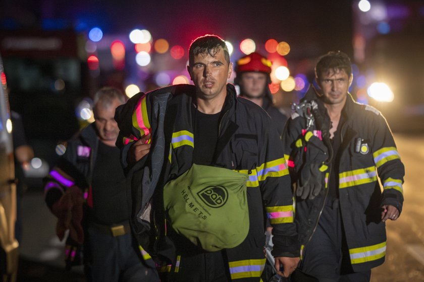 Двама души загинаха и близо 60 бяха ранени след серия