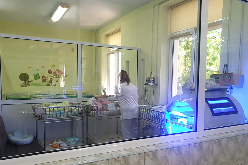 българия получи 000 дози шесткомпонентната ваксина деца