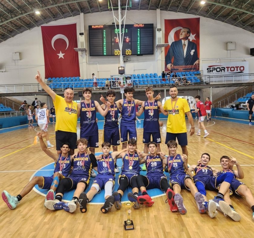 годишните баскетболисти ямбол бронз силен международен турнир турция