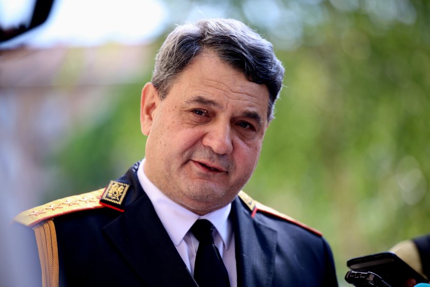 Вътрешният министър поискал оставката на Петър Тодоров след посещение на Кирил Петков
