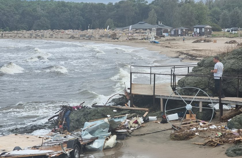 Царево е в ден на траур след мащабното водно бедствие,