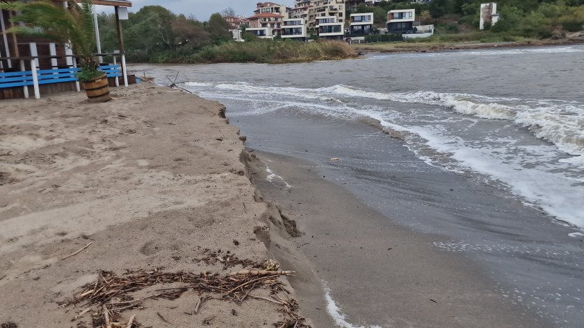 Без хляб и лекарства - как мина денят в Синеморец и останалите откъснати населени места