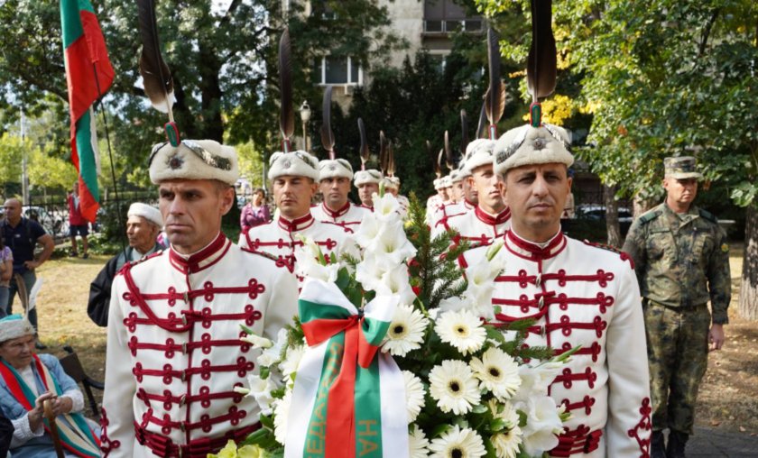 В столицата честването на Деня на Съединението е пред мавзолея-костница