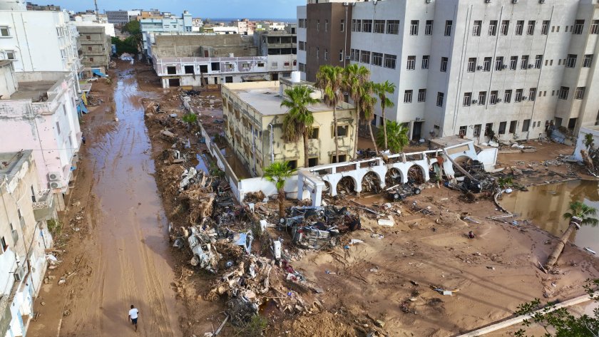 изпраща спешна помощ либия заради бедствието последните дни