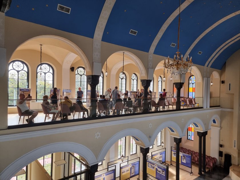 обновената синагога видин привлича гости изложби експозиции снимки