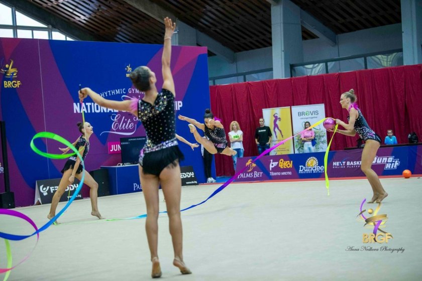 ансамбълът клуб илиана завоюва титлата многобоя жените държавното първенство художествена гимнастика категория елит