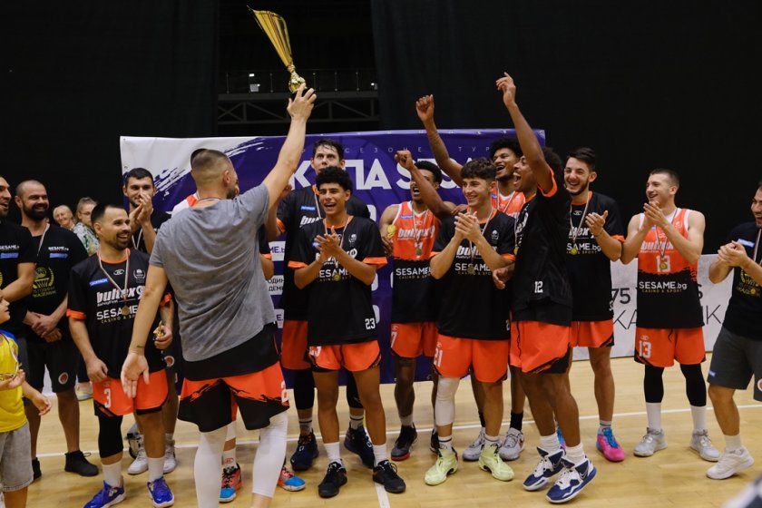 Домакините от Академик Пловдив спечелиха приятелския турнир по баскетбол за