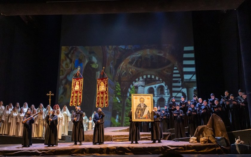 софийската опера открива новия сезон крепостта цари мали град