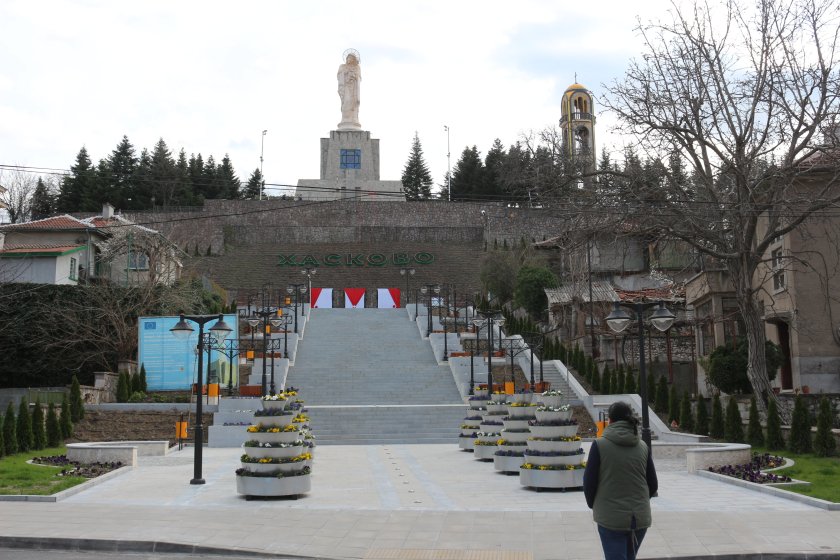 Ден преди крайния срок шестима са ясните кандидати за кмет