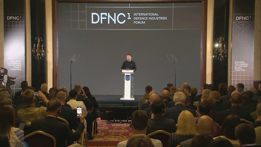 Една година след анексирането: Киев призова Запада да произвежда оръжие в Украйна