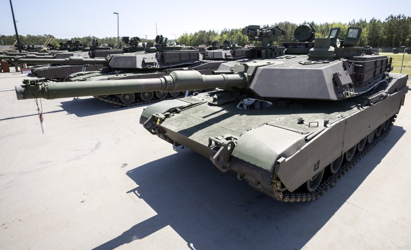 Украинският президент Володимир Зеленски съобщи, че първите американски танкове Ейбрамс