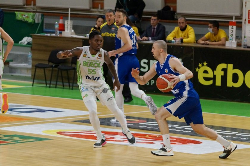 Баскетболният отбор на Берое победи гостуващия Спартак Плевен с 83:61