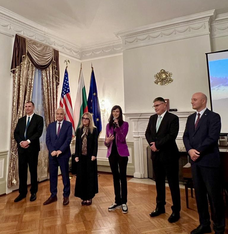 България и САЩ стоят решително в подкрепа на Украйна. Това