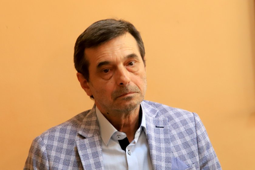 Наслушали сме се на много такива сюжети - едно е