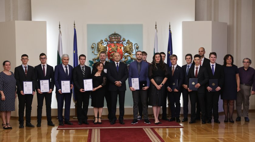 Президентът връчи наградите "Джон Атанасов" (Снимки)