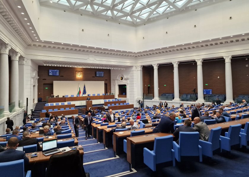 Среща между премиера Николай Денков и протестиращите енергетици и миньори