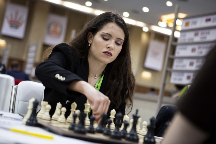 белослава кръстева втора временното класиране световното първенство шахмат девойки