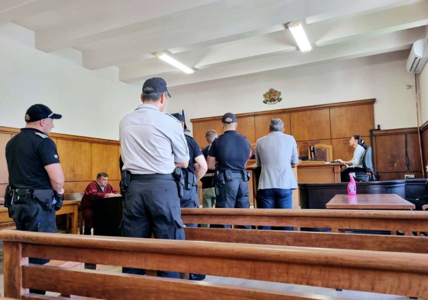 съдът остави ареста обвинения убийството ангел пазарджик
