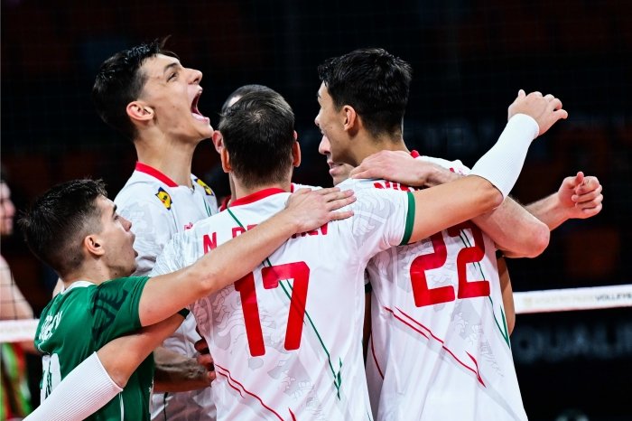 България записа трета победа на олимпийския квалификационен турнир в Китай.Воденият
