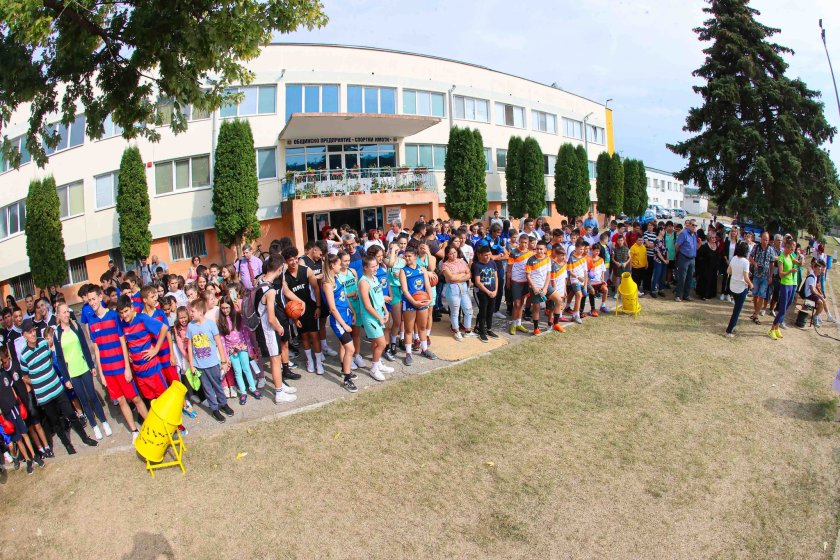 стотици деца монтана включиха инициатива повод европейската седмица спорта