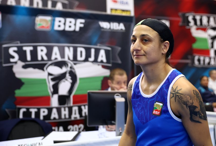 българските боксьори завоюваха три титли последния ден балканското първенство албена