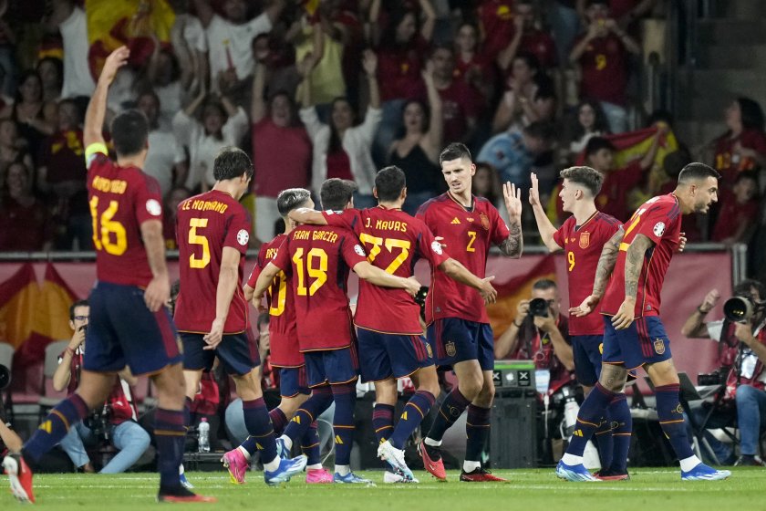 Испания сложи край на перфектната серия на Шотландия в евроквалификациите и засега отложи класирането за Евро 2024