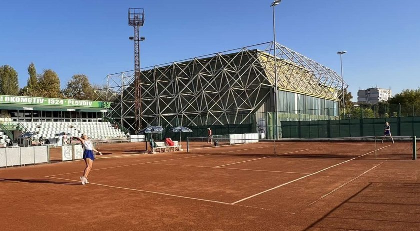 Дема и Вектор Тенис Спорт при жените и НСА 1 и Диана 2 при мъжете ще спорят за титлата на Държавното отборно първенство в Пловдив
