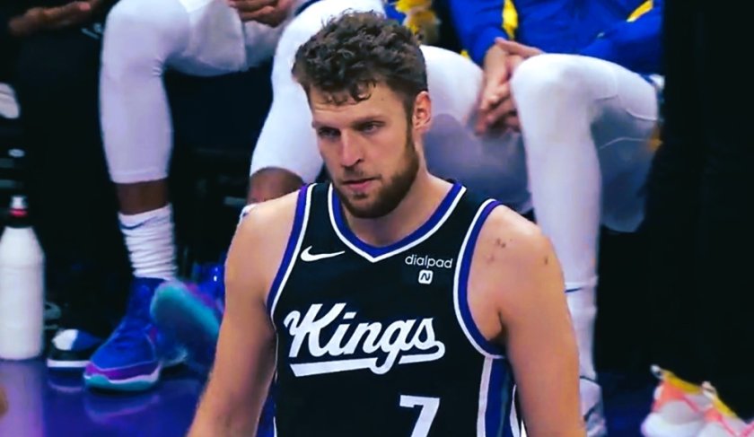 Александър Везенков и Сакраменто изиграха първия си домакински мач от