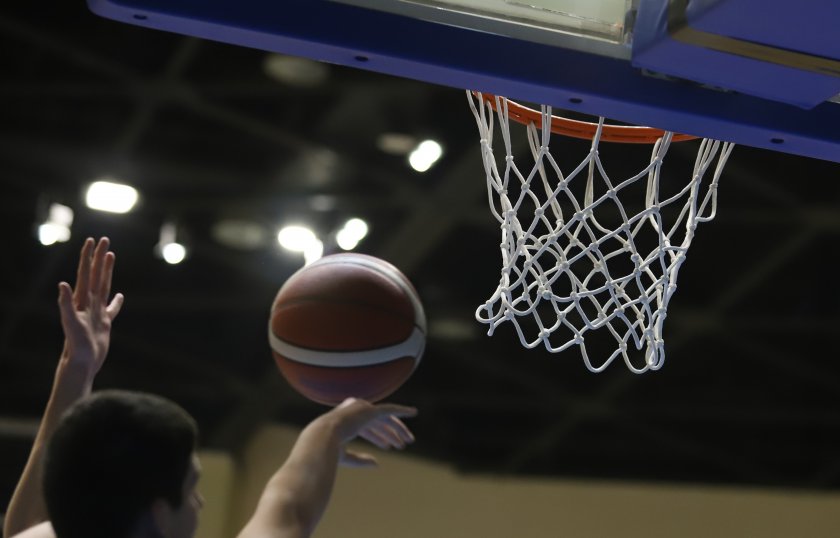 Баскетболният клуб Апоел (Тел Авив) обяви смъртта на двама играчи