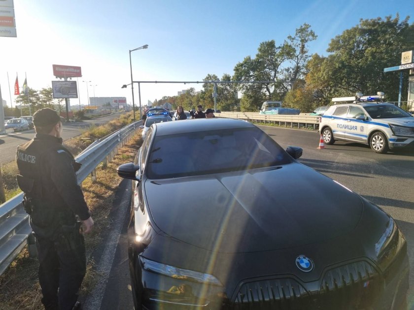 14 задържани за престъпна схема с износ на луксозни автомобили