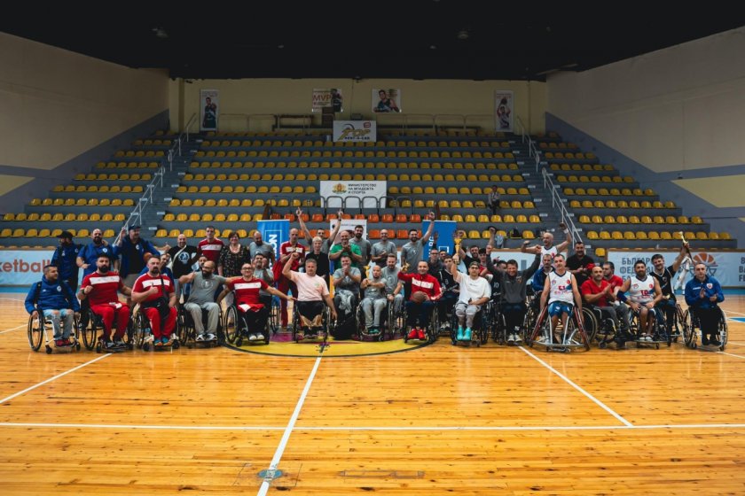 отборът софия балкан спечели сребърните медали третия международен турнир баскетбол колички