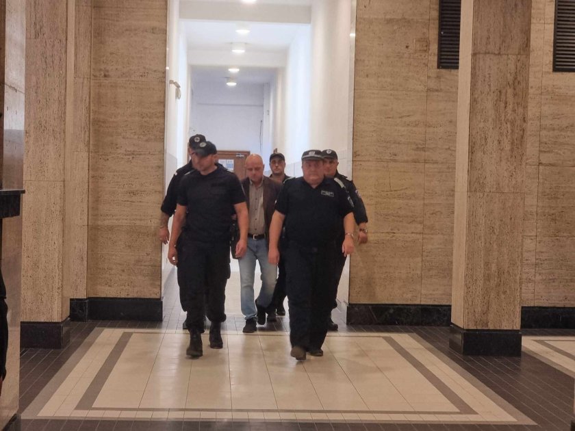 съдът реши пернишкият прокурор бисер михайлов излиза ареста