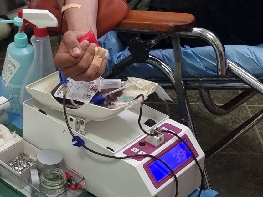 Търговията с кръв: Как може да бъде решен проблемът с кръводаряването?