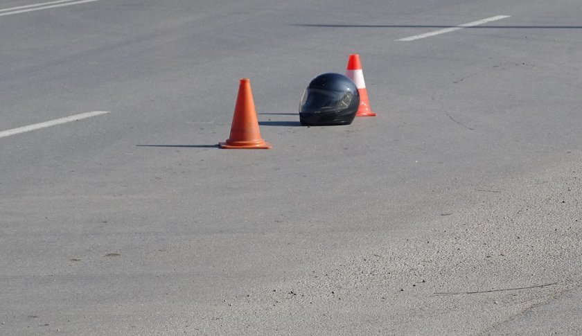30-годишен мотоциклетист от село Планиница катастрофира на пътя между селата