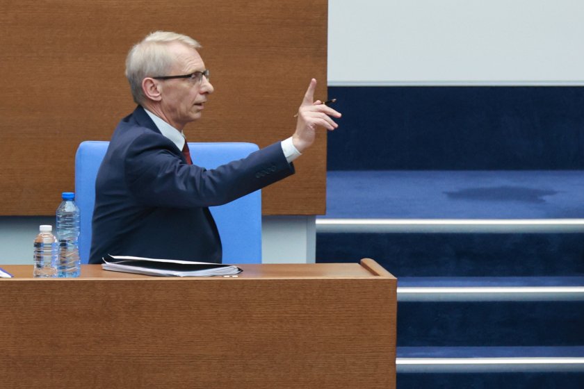 Парламентът гласува вота на недоверие срещу правителството на Николай Денков.