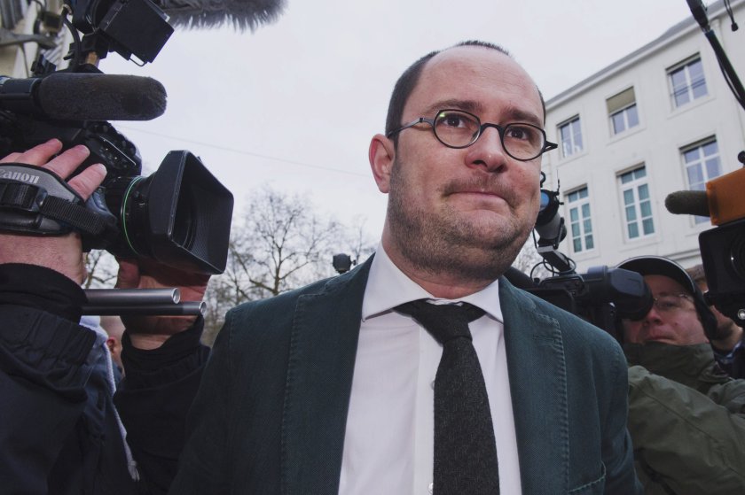 белгийският правосъден министър подаде оставка заради терористична атака двама шведски футболни фенове