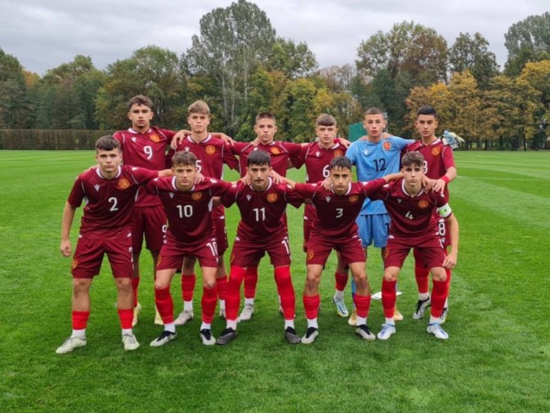 България U15 допусна тежка загуба от Словения в приятелска среща по футбол