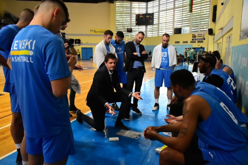 Старши треньорът на баскетболния Левски Димитър Ангелов призна, че е