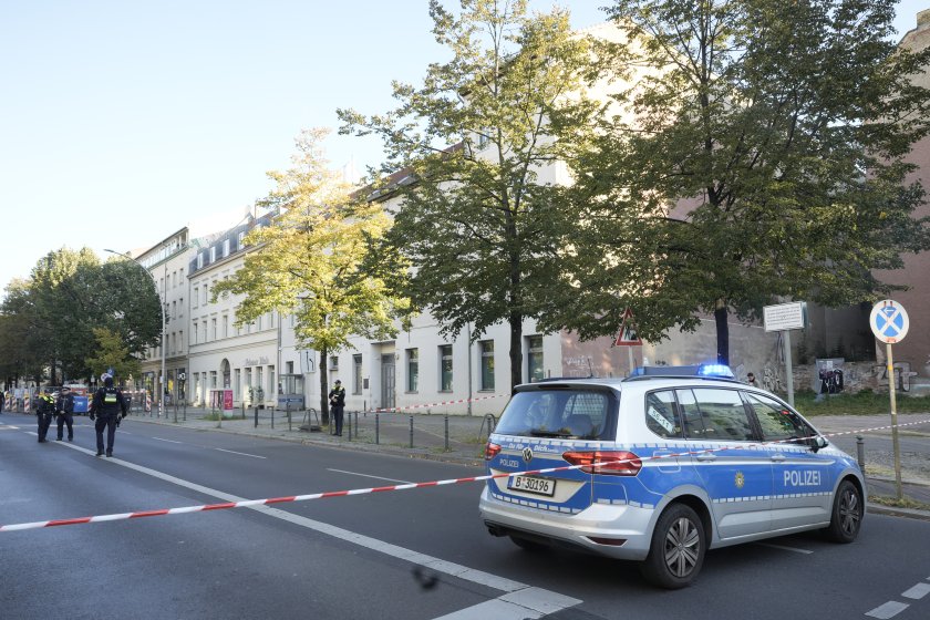 Бомбени заплахи Берлин жп гара училища