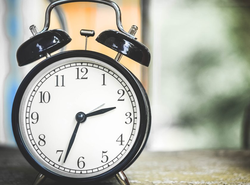 В 4.00 ч. на 29 октомври връщаме часовниците с един