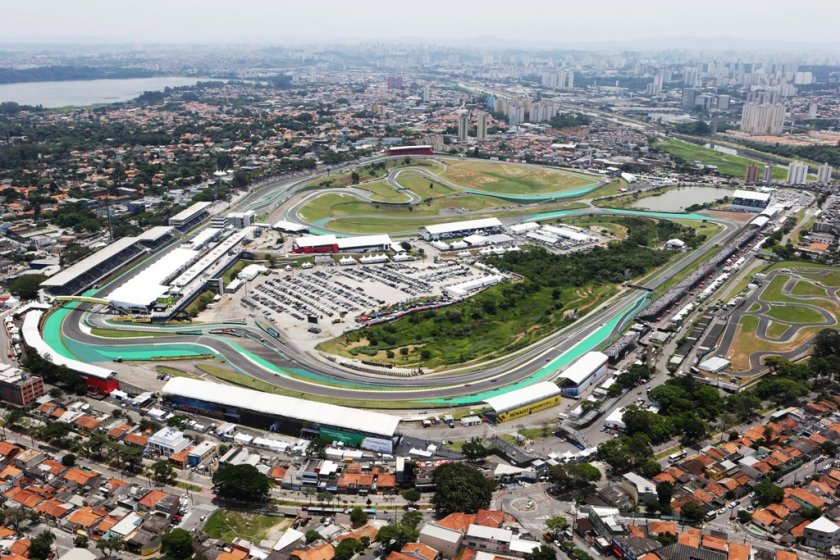 Гран при на Сао Пауло във Формула 1 остава в